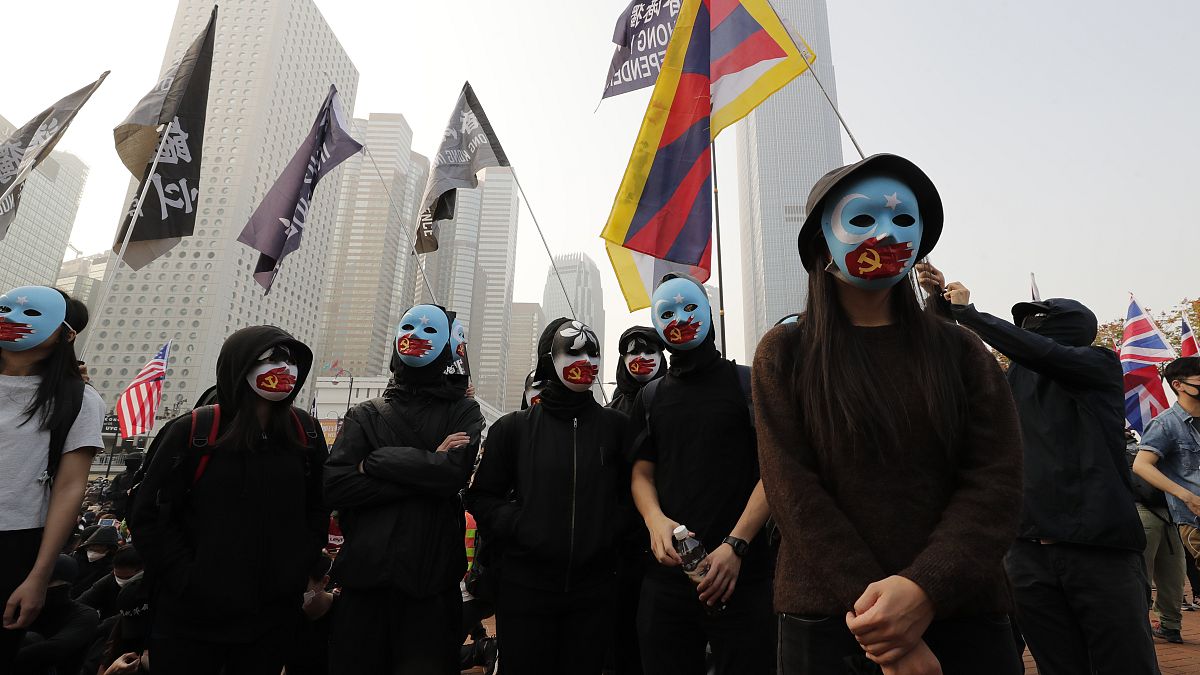 Hong Kong'da yüzlerce kişi Uygurlara destek gösterisine katıldı