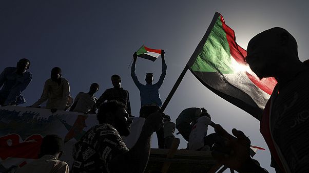 Sudan: Devrik lider Ömer el-Beşir'in partisi Ulusal Kongre'nin mal varlıklarına el konuldu Sudan: Devrik lider Ömer el-Beşir'in partisi Ulusal Kongre'nin mal varlıklarına el konuldu