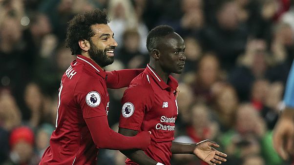 ماني وصلاح بقمصان ليفربول ماني وصلاح بقمصان ليفربول