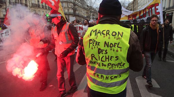 Riforma delle pensioni in Francia: le differenze con la legge Fornero Riforma delle pensioni in Francia: le differenze con la legge Fornero