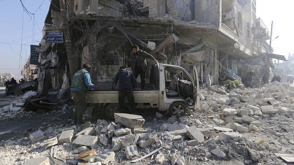 Rusya'nın İdlib'de düzenlediği hava saldırılarında 9 sivil öldü Rusya'nın İdlib'de düzenlediği hava saldırılarında 9 sivil öldü