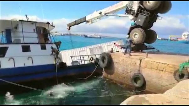 Galápagos: 2.500 Liter Diesel bedrohen Schildkröten und Vögel Galápagos: 2.500 Liter Diesel bedrohen Schildkröten und Vögel