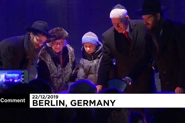 La communauté juive de Berlin célèbre le début de l'Hanouka