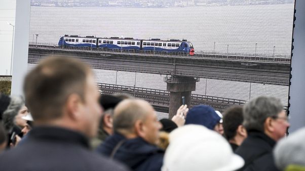 Moskova'nın ilhak ettiği Kırım'ı Rusya’ya bağlayan demiryolu köprüsü açıldı Moskova'nın ilhak ettiği Kırım'ı Rusya’ya bağlayan demiryolu köprüsü açıldı