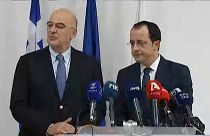 Da sinistra il ministro degli Esteri greco e l'omologo della Repubblica di Cipro