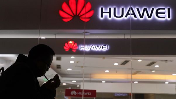 ABD'den İngiltere'ye Huawei uyarısı: İletişim ağını ülkenize sokmayın ABD'den İngiltere'ye Huawei uyarısı: İletişim ağını ülkenize sokmayın