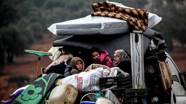 İdlib'de geçen ay başından bu yana en az 215 bin sivil yerinden edildi İdlib'de geçen ay başından bu yana en az 215 bin sivil yerinden edildi