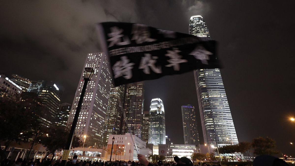 Χριστουγενννιάτικα κάλαντα με συγκρούσεις στο Χονγκ Κογνκ
