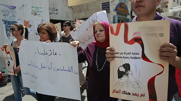 مظاهرة لوقف قتل النساء في بيت لحم- الضفة الغربية مظاهرة لوقف قتل النساء في بيت لحم- الضفة الغربية