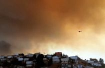 Más de 100 casas arrasadas por un incendio en Valparaíso en Chile