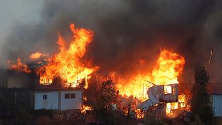 Χιλή: Πυρκαγιά στο Βαλπαραΐσο - Στάχτη 120 σπίτια