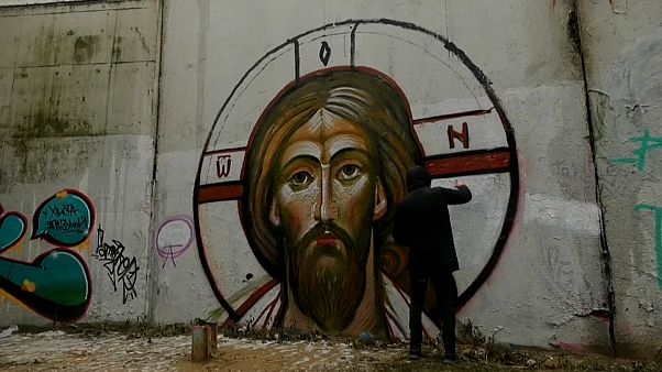 Jesus und Maria: Russische Graffiti-Künstler sprayen religiöse Bilder Jesus und Maria: Russische Graffiti-Künstler sprayen religiöse Bilder