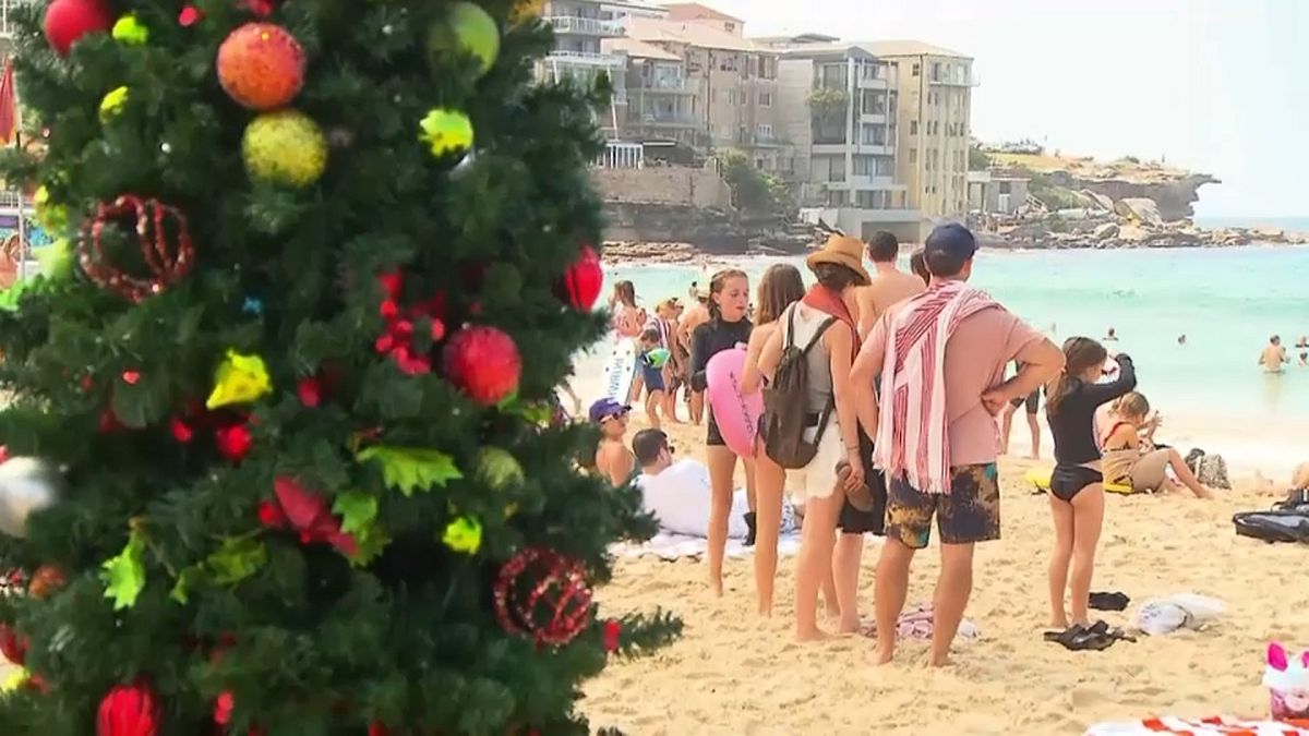 شاهد: كيف يحتفل الأستراليون بعيد الميلاد الصيفي