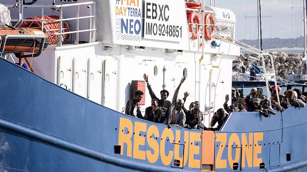 İspanyol kurtarma gemisi 'Aita Mari' Sicilya adasında İspanyol kurtarma gemisi 'Aita Mari' Sicilya adasında