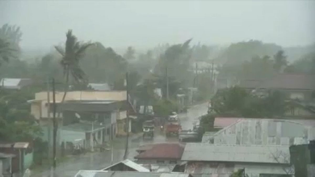 El tifón Phanfone golpea Filipinas