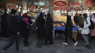 قطع الانترنت في عدة محافظات إيرانية عشية إحياء ذكرى قتلى الاحتجاجات