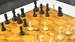 بطل شطرنج إيراني يريد تغيير جنسيته بسبب حظر اللعب ضد الإسرائيليين
