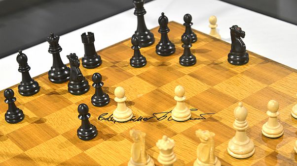 بطل شطرنج إيراني يريد تغيير جنسيته بسبب حظر اللعب ضد الإسرائيليين بطل شطرنج إيراني يريد تغيير جنسيته بسبب حظر اللعب ضد الإسرائيليين