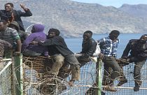 توقيف عدة أشخاص يشتبه بارتباطهم بشبكات الهجرة غير الشرعية في المغرب