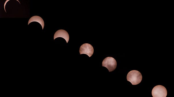 FOTO L'ultima eclissi solare del decennio: un anello di fuoco nel cielo FOTO L'ultima eclissi solare del decennio: un anello di fuoco nel cielo