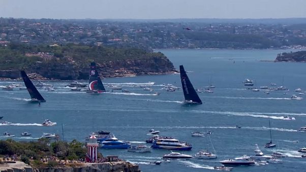 O Comanche é o primeiro líder da regata Sydney-Hobart O Comanche é o primeiro líder da regata Sydney-Hobart