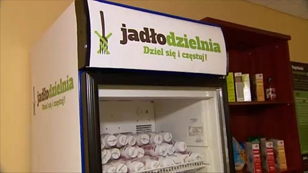 Hajléktalanokkal osztják meg a vacsorájukat a lengyelek Hajléktalanokkal osztják meg a vacsorájukat a lengyelek
