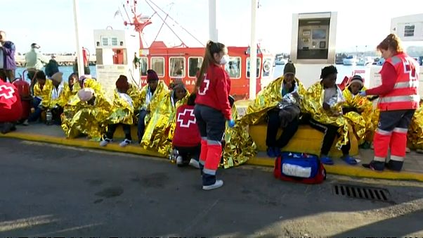Rescatados 90 inmigrantes en las costas españolas Rescatados 90 inmigrantes en las costas españolas
