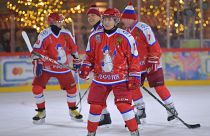 الرئيس الروسي بوتين أثناء مباراة لرياضة هوكي الجليد في موسكو-25/12/2019
