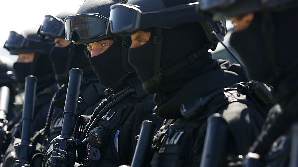 Ανθρωποκυνηγητό για εντοπισμό παιδεραστή που απήγαγε 12χρονη Ανθρωποκυνηγητό για εντοπισμό παιδεραστή που απήγαγε 12χρονη