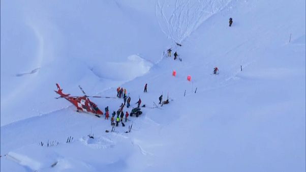 Sechs Skiläufer überleben Lawinenabgang in Andermatt Sechs Skiläufer überleben Lawinenabgang in Andermatt