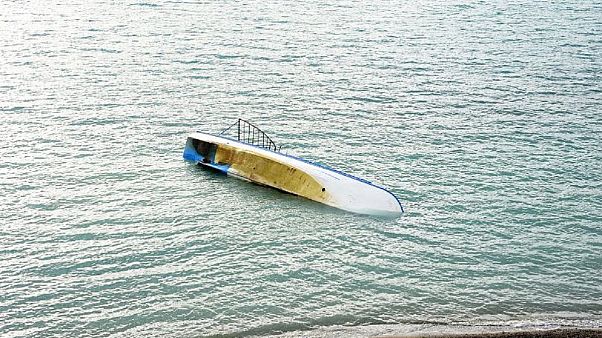 Sete imigrantes mortos em naufrágio de barco na Turquia Sete imigrantes mortos em naufrágio de barco na Turquia