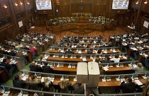 Kosovo inaugura legislatura sin confirmarse  el futuro Gobierno