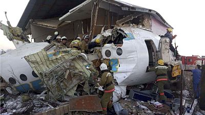 Lezuhant egy repülőgép a kazah Almatiban, 15-en meghaltak