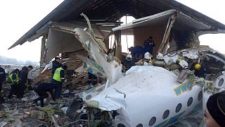 Καζακστάν: 12 νεκροί και δεκάδες τραυματίες από συντριβή αεροσκάφους σε σπίτια