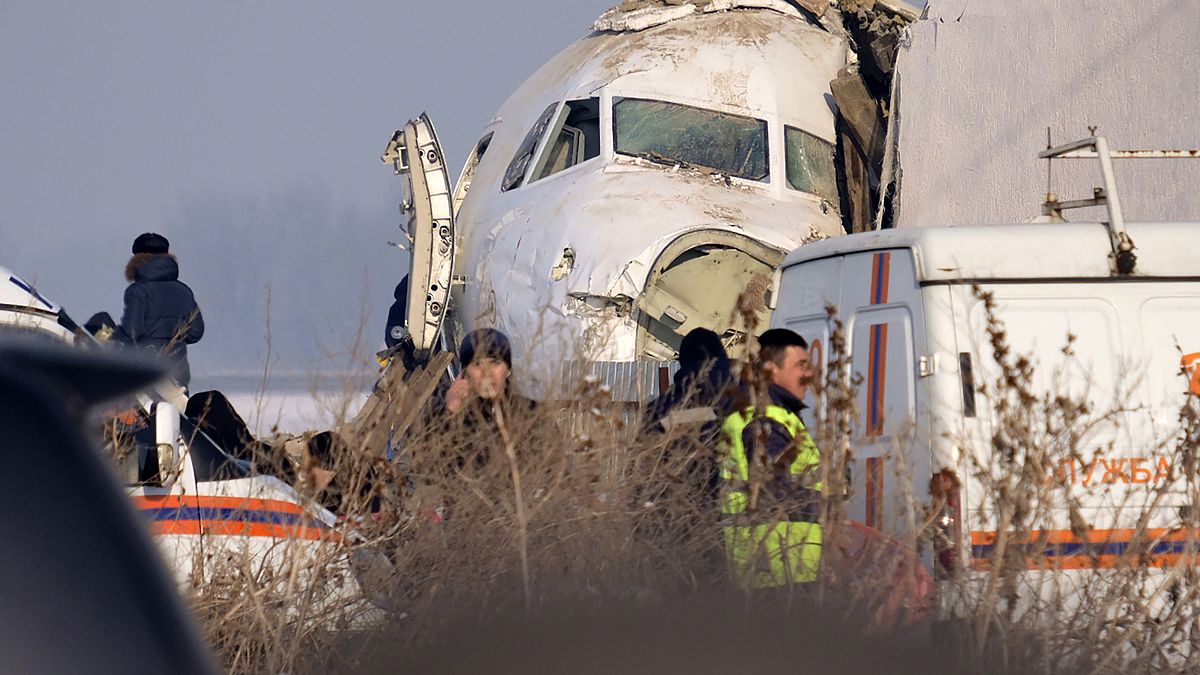 Kazakistan'ın Almatı kentinde meydana gelen uçak kazası
