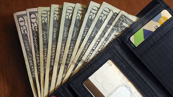 ABD: 26 yaşındaki bir kadın 77 yaşındaki eşinden 1 milyon dolar çalma suçundan tutuklandı ABD: 26 yaşındaki bir kadın 77 yaşındaki eşinden 1 milyon dolar çalma suçundan tutuklandı