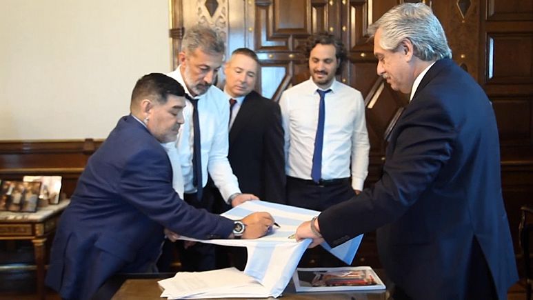 Az argentin elnökkel találkozott karácsonykor Diego Maradona