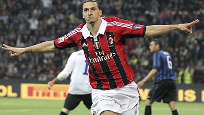 Zlatan Ibrahimovic unterschreibt beim AC Mailand