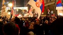 Tüntetés Belgrádban a vitatott montenegrói egyházügyi törvény ellen