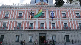 Bolivia envía nota de protesta a España tras incidente en la sede diplomática de México en La Paz