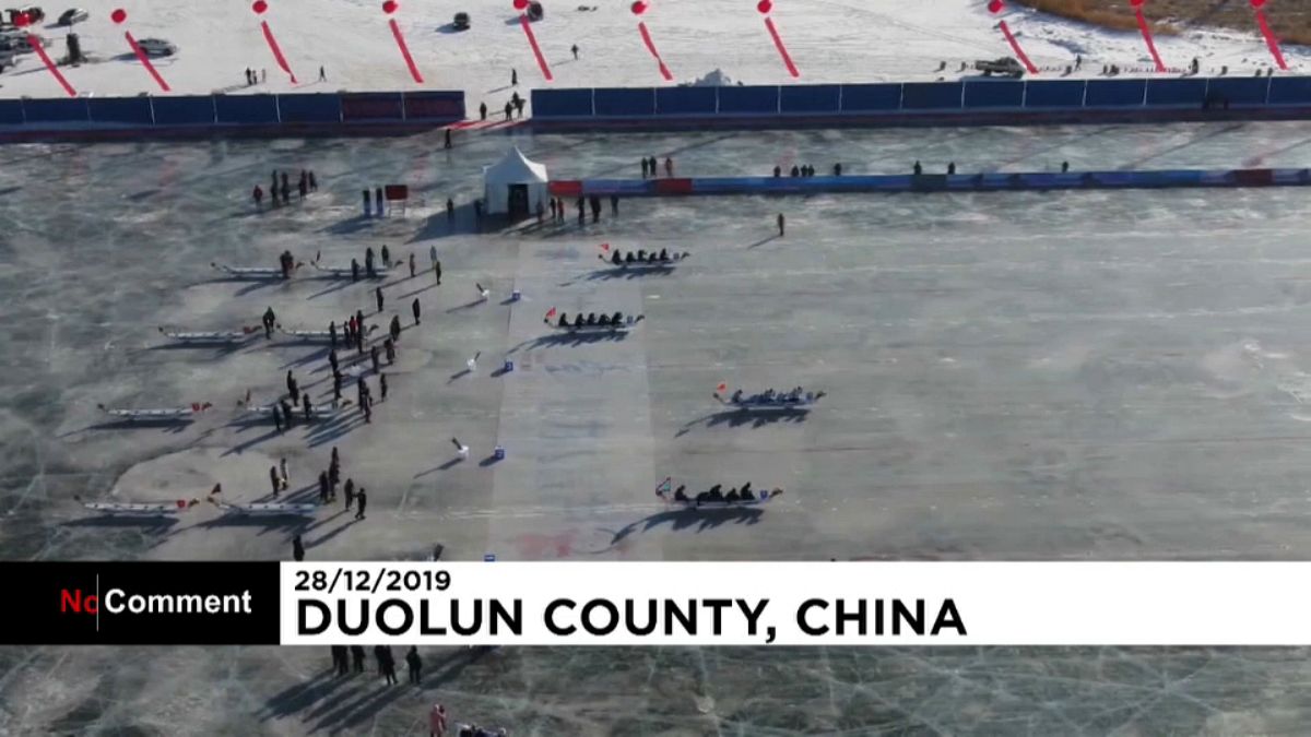 مسابقهٔ قایق‌رانی روی یخ در چین