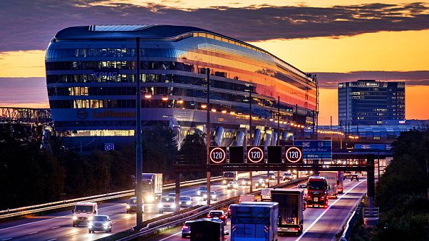 Tempolimit 130: "Gesunder Menschenverstand" vs "sicherste Autobahn" Tempolimit 130: "Gesunder Menschenverstand" vs "sicherste Autobahn"