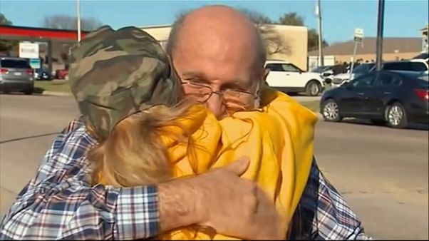 Fusillade dans une église au Texas : 2 fidèles tués, ainsi que l'assaillant Fusillade dans une église au Texas : 2 fidèles tués, ainsi que l'assaillant