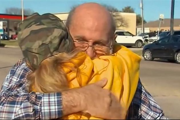 Tres muertos, atacante incluido, en un tiroteo en una iglesia de Texas