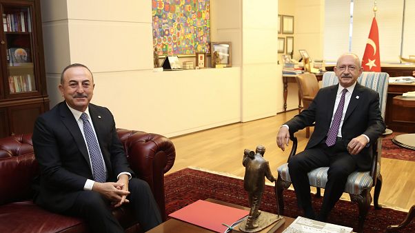 Dışişleri Bakanı Mevlüt Çavuşoğlu, CHP Genel Başkanı Kemal Kılıçdaroğlu ile Libya tezkeresi konusunda bilgilendirme yapmak için CHP Genel Merkezi'nde görüştü Dışişleri Bakanı Mevlüt Çavuşoğlu, CHP Genel Başkanı Kemal Kılıçdaroğlu ile Libya tezkeresi konusunda bilgilendirme yapmak için CHP Genel Merkezi'nde görüştü