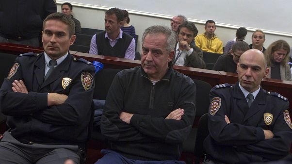 Ivo Sanader, dans un tribunal de Zagreb, en Croatie, lors de l'ouverture de son procès pour corruption en 2011. Ivo Sanader, dans un tribunal de Zagreb, en Croatie, lors de l'ouverture de son procès pour corruption en 2011.