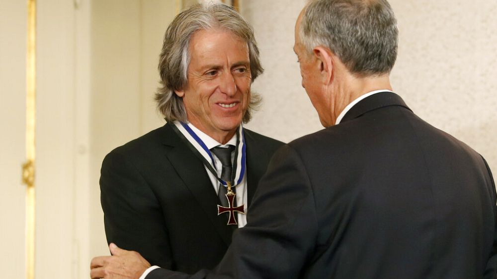 Le Portugal récompense Jorge Jesus, entraîneur à succès, exilé au Brésil