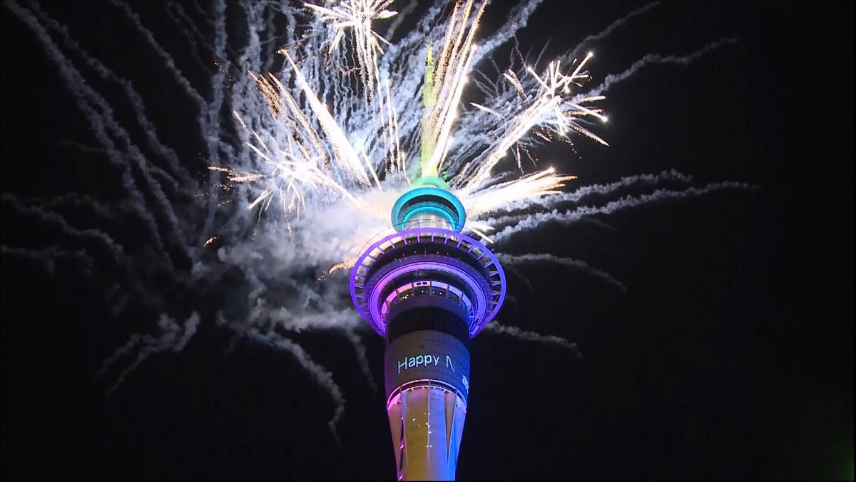 آتش بازی در شهرهای نیوزیلند به مناسبت آغاز سال جدید میلادی