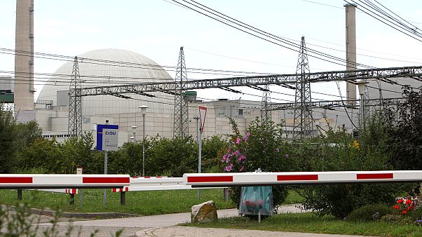 Gelecek için nükleer enerjiden vazgeçen Almanya eski bir santralini kapatıyor Gelecek için nükleer enerjiden vazgeçen Almanya eski bir santralini kapatıyor