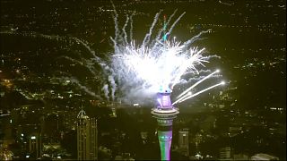 Feuerwerk und Tränengas: Ozeanien und Asien begrüßen das neue Jahr